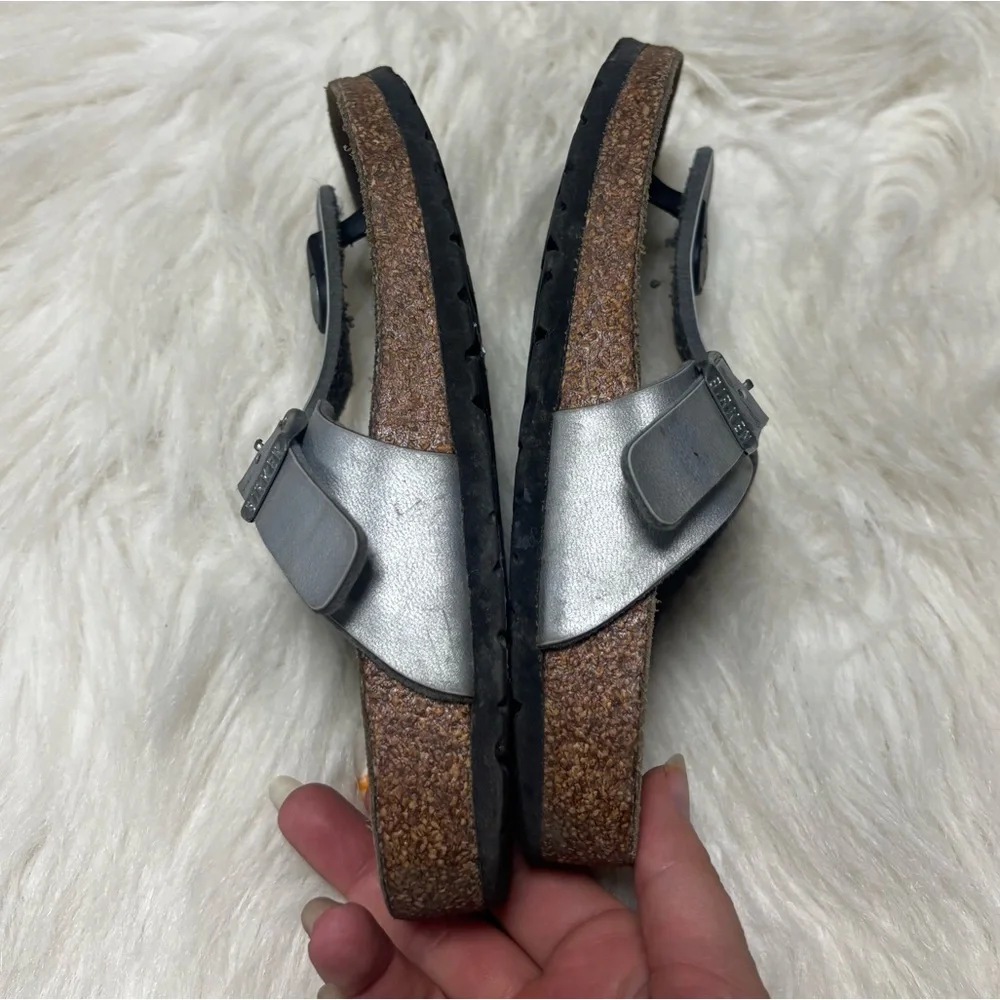 Birkenstock Gizeh Silver Youth Sandals size 30